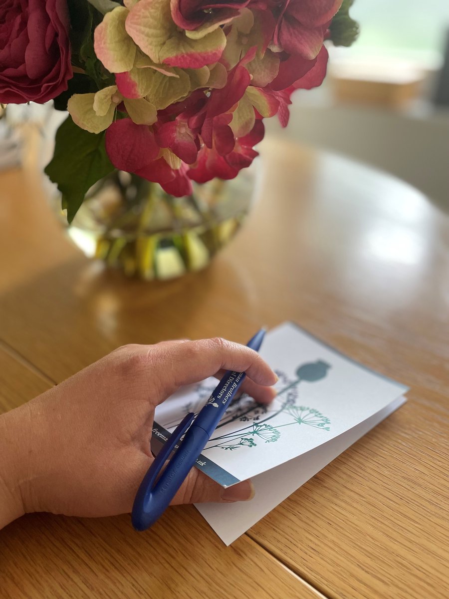 Happy #InternationalLefthandersDay to all our lefty friends and followers. If you're a member of this exclusive group (like 50% of our staff here in Crawley!) then enjoy your special day!