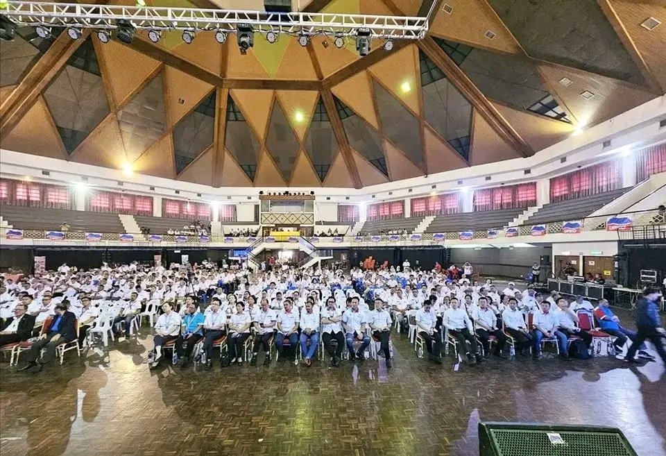 FelixJSaang's tweet photo. Konvensyen UPKO 2024 telah berlangsung dengan jayanya di Dewan PKS, Penampang. Pastinya Konvensyen kali ini telah membakar semangat ahli2 UPKO untuk terus setia, tabah, fokus dan komited dalam meneruskan agenda perjuangan parti. Hak dan kepentingan wilayah Sabah adalah keutamaan. https://t.co/9mPcIFCc6b