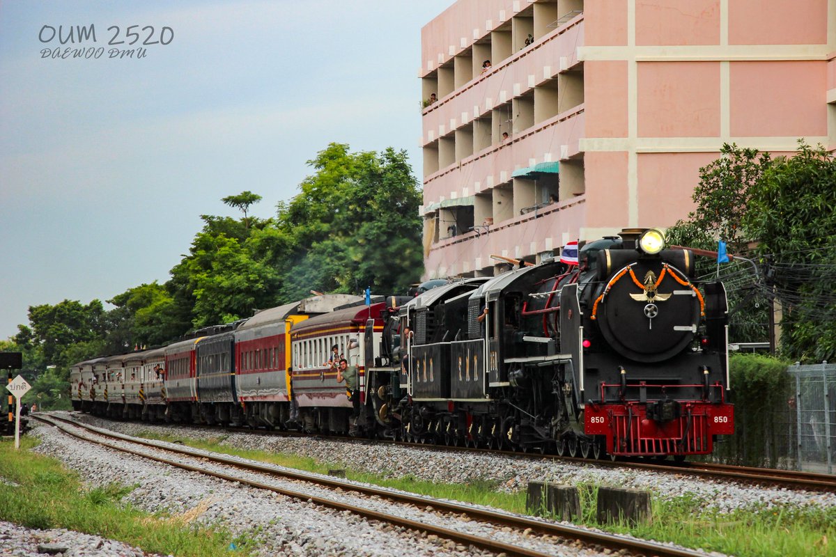 nineoum_'s tweet photo. Steam Locomotive Her Majesty Queen Mother Sirikit Birthday and Train Thailand Captain Influencer "Teerapong Nilpradap"
12/8/2024
#Locomotive #Steam #Train #OldTrain #AncientTrain #TrainThailand #รถไฟไทย #รถจักรไอน้ำ https://t.co/SrloWVW4Dc