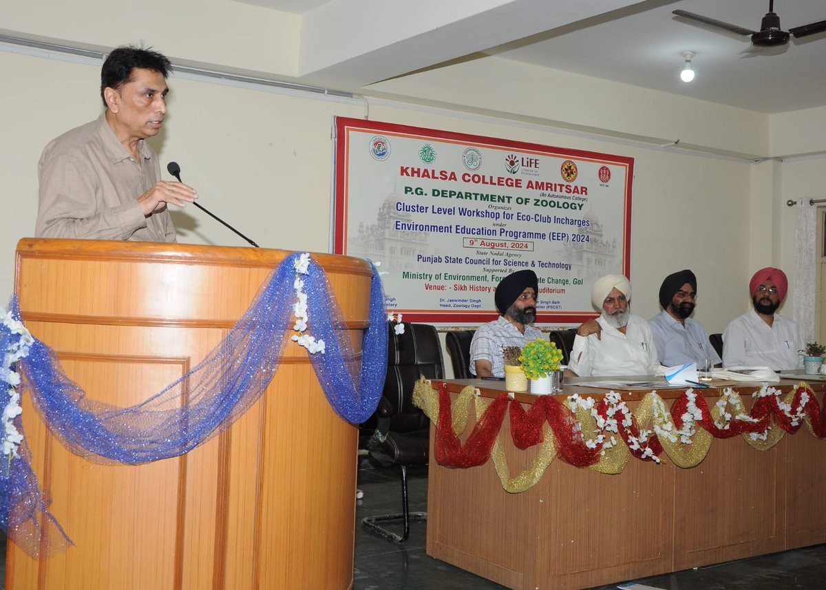 PSCST_GoP's tweet photo. Under the #EnvironmentEducationProgramme 2024, @PSCST_GoP & @khalsa_college Amritsar hosted the 2nd Cluster Level Workshop. 150 #EcoClub Coordinators from 5 districts were empowered with skills to drive #MissionLIFE @moefcc @trahul1976 @nameetaprasad @PritpalPSCST @KSBathPSCST https://t.co/XLZFUtEbjv