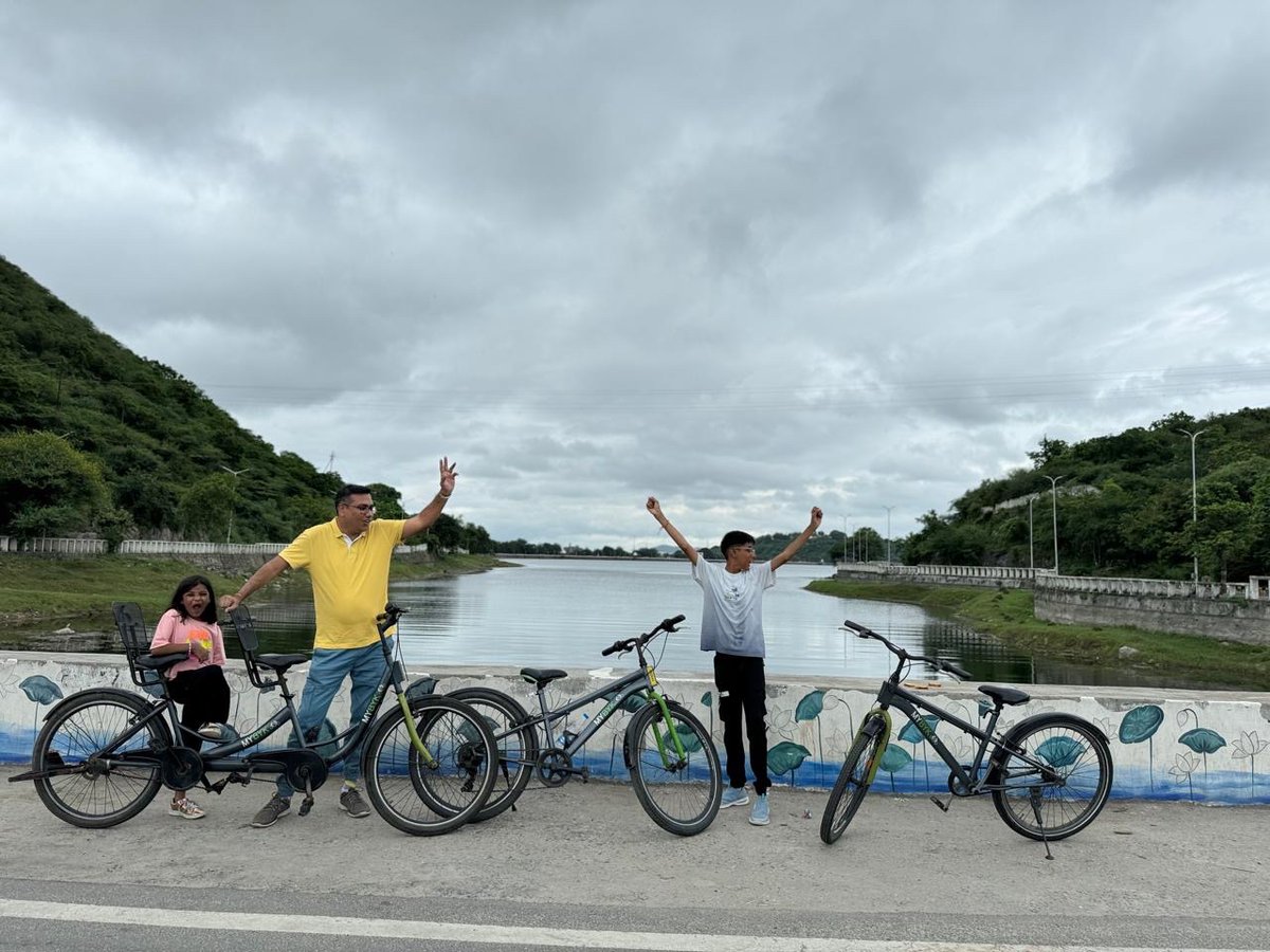 the_cycledad's tweet image. When your own family discovers the joy of cycling! :)

#MYBYK #MakingCitiesLiveableAgain #MovePeopleNotCars #ParkTheCar #SustainableMobility #PublicTransport #MicroMobility
