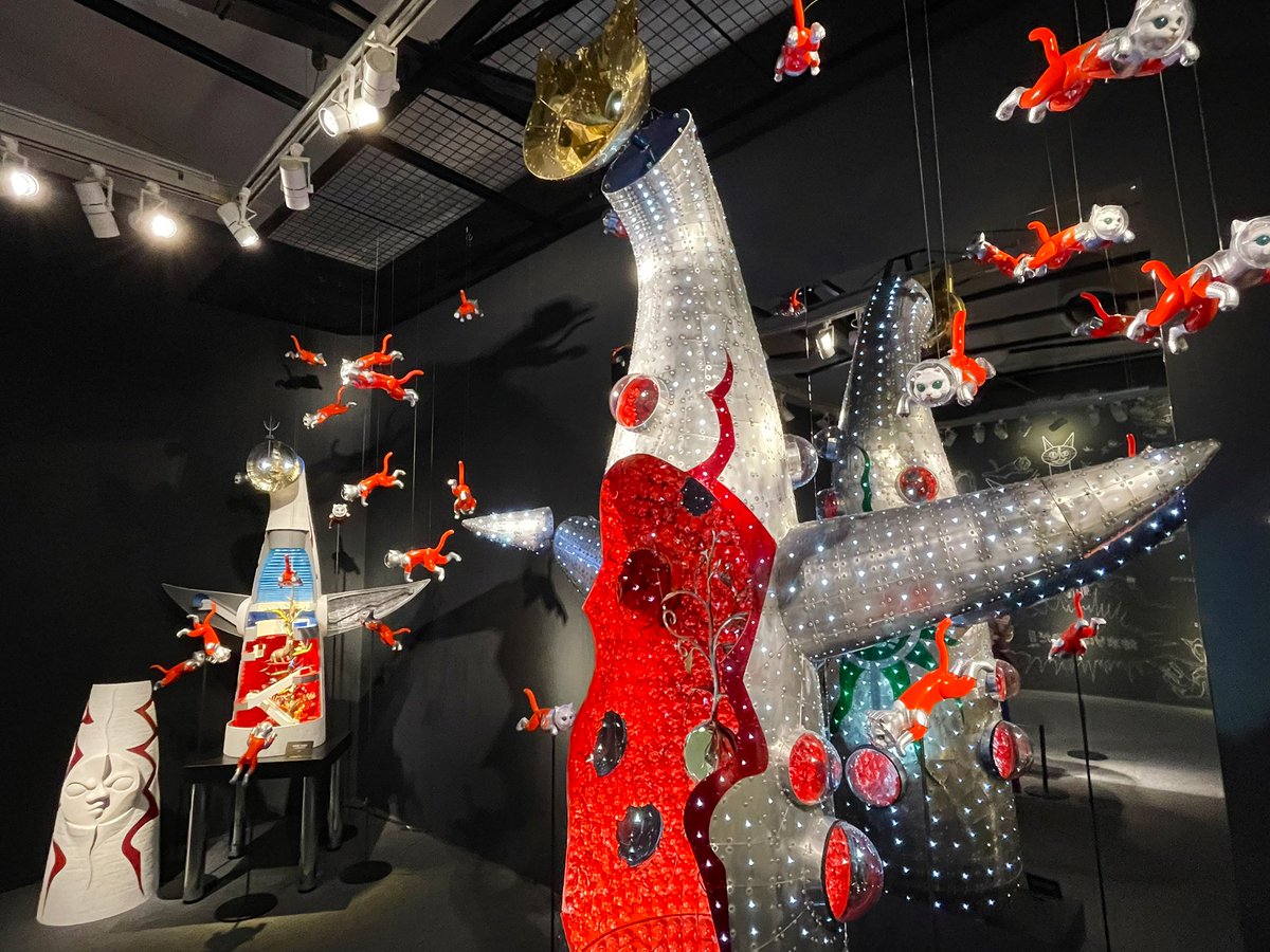 南青山の岡本太郎記念館で開催中の「ヤノベケンジ：太郎と猫と太陽と