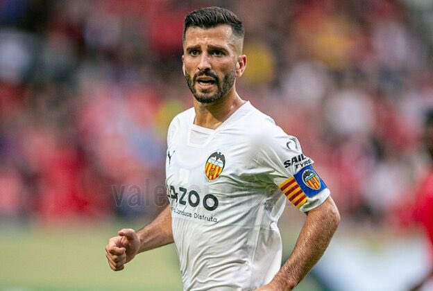Nadie habla de Gayà. Nadie lo pone como ejemplo. Nadie lo tiene en cuenta.

Ayer Zubimendi dio una lección de amor por unos colores. Muchos le compararon con un sinfín de futbolistas, y muy pocos nombraron a Gayà.

Pongámosle en valor. José rechazó en su día ofertas muy top.
