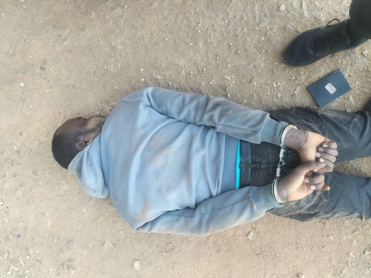 Yesterday members of Tshenolo PI together with GTW STT recieved information from a respected gentleman about possibility of a hijacked truck in pretoria,  members proceeded and found 1 suspect with a truck, trailers and stolen stock (bags of peanuts) and multiple cellphones,