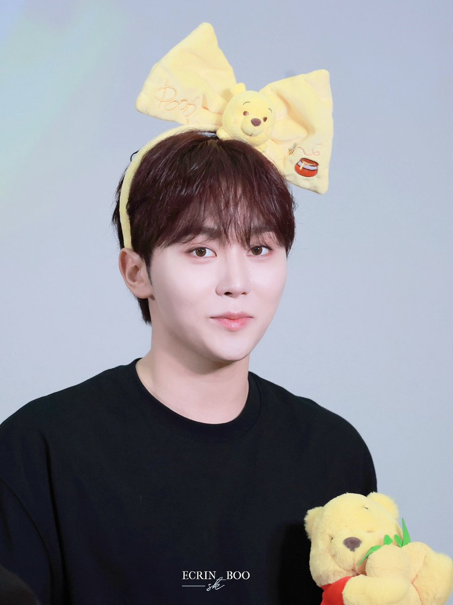 240511

승관이 예뻐요 승관이 멋져요 승관이 기특하고 대단해요
소중한 우리 승과니 예쁜 마음 가득 담아서
언제나 관랑해🍊🧡

#seventeen #부승관 #승관 #スングァン  #夫胜宽 #SEUNGKWAN #세븐틴