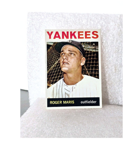 eSportsTrainer1's tweet photo. Roger Maris Baseball Card 1964 - Click Here https://t.co/vZUDNKCoYM

#baseball #sports #collectibles #investment #entertainment https://t.co/I7cPKSjzh9