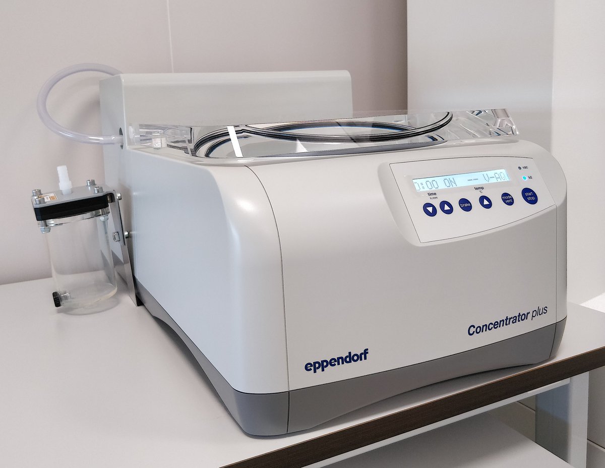 SilesiaLabMed's tweet photo. System do próżniowego zagęszczania próbek Eppendorf® Concentrator Plus zapewnia szybkie i wydajne zagęszczenie ekstraktów DNA, RNA, nukleotydów czy białek, a zastosowana technologia podgrzewania zapewnia optymalny i  bezpieczny proces odparowywania substancji. https://t.co/wN4yHjDFfK