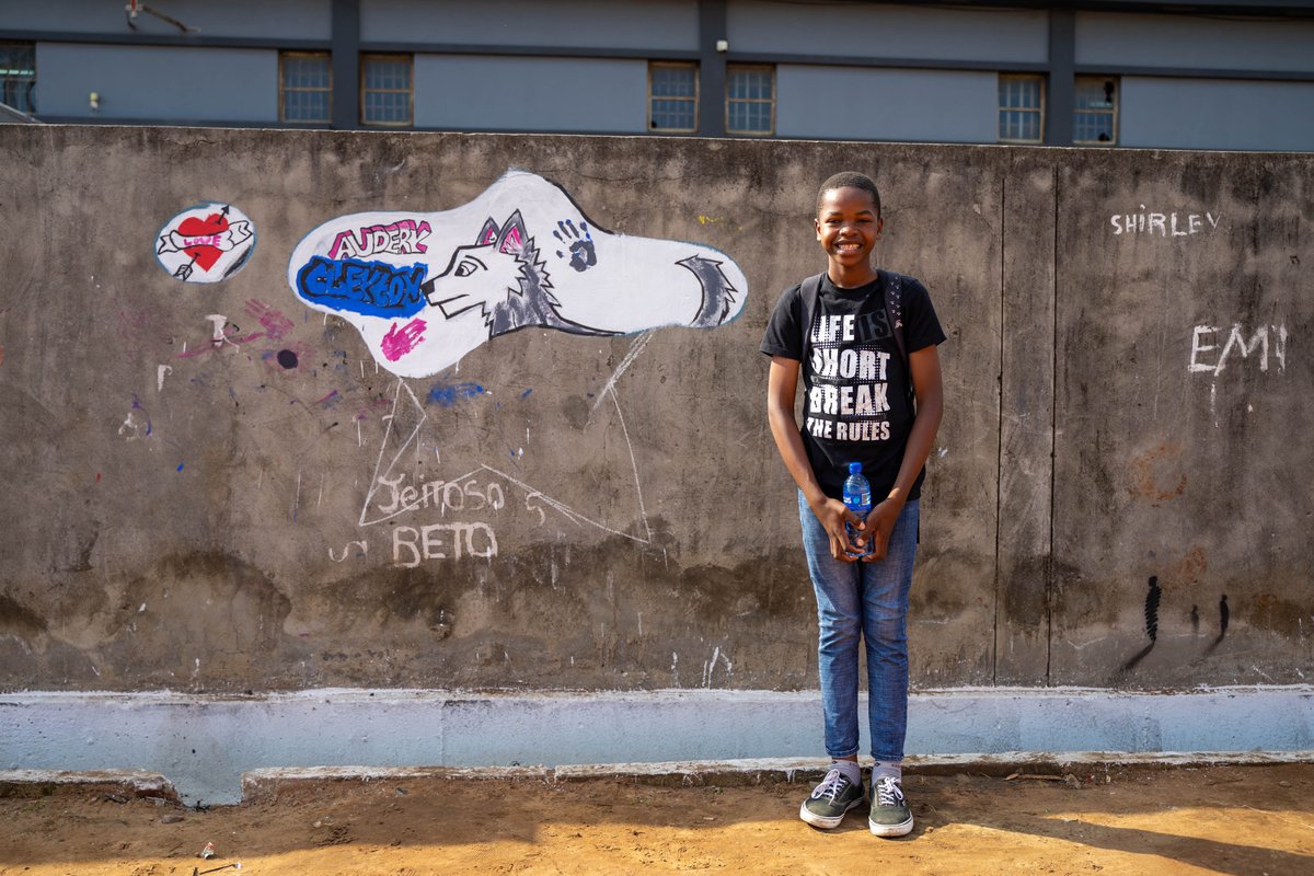 🇲🇿 El arte mural toma las calles de Chamanculo C en Maputo, como parte del proyecto Hábitat 

🎨 El arte como herramienta de dignificación de los escenarios de vida... y la participación ciudadana como motor de cambio de las comunidades

🔝 En colaboración con <a href="/EnpeuCoop/">enpeu cooperativa</a>