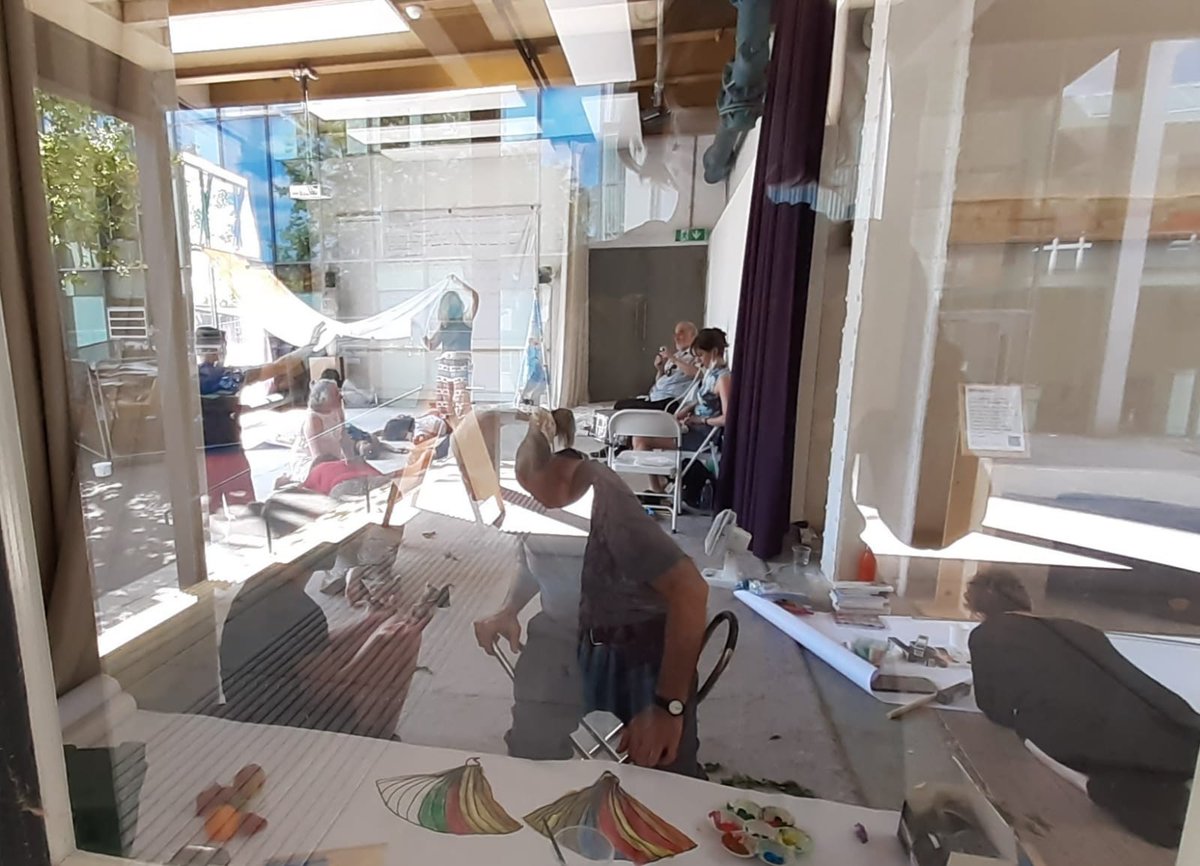 T_I_H_R's tweet image. Artist in social practice Juliet Scott reflects on #improvisation: 

'A rich space for exploring &amp;amp; learning about leadership &amp;amp; followership, organisational form, flux, structure'

Join Deepening Creative Practice 2024/25 for impro with us (and much more)

tavinstitute.org/professional-d…