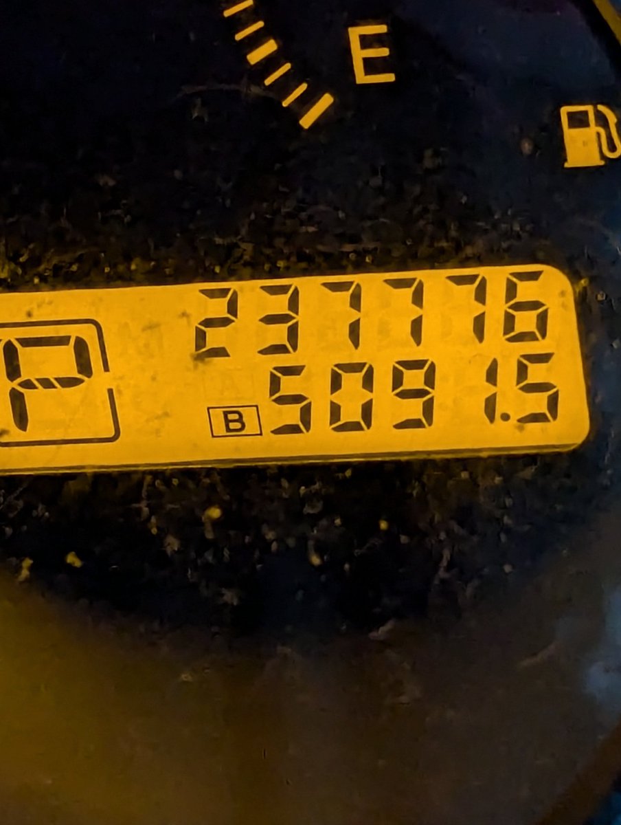 Xraystat's tweet photo. Nissan motors make a great car! My 2007 Versa is going strong!! For 17 years I have been enjoying driving my car. Over 237,000 miles!!
#nissancarsrock, #NISSAN https://t.co/0qVWtRJvr4