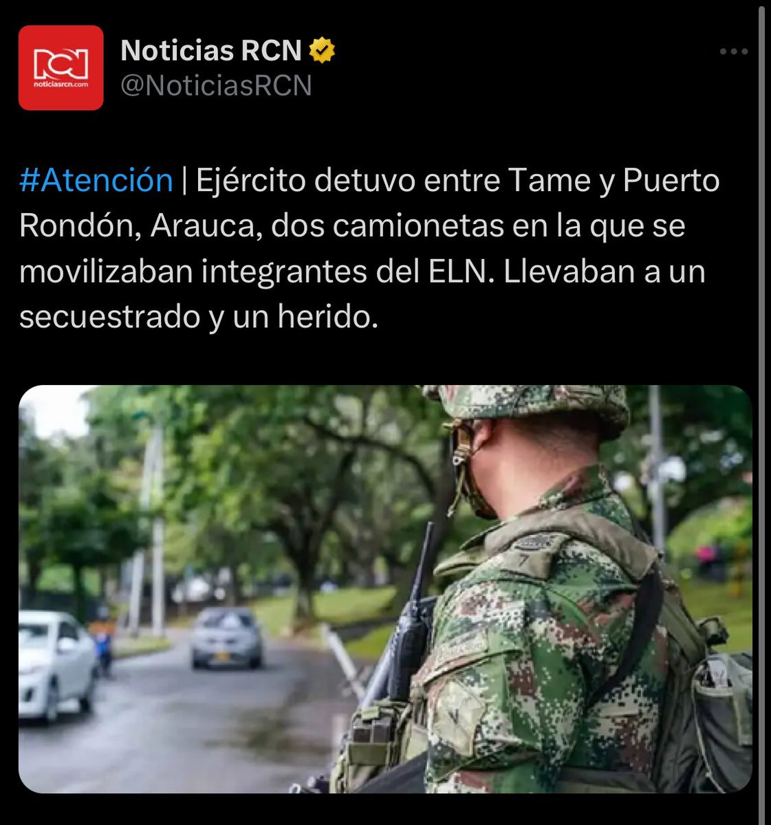 JotaPeHernandez's tweet photo. 🆘Primero LAS FARC y ahora EL ELN?

Lo que ocurre en Colombia es de no creer, vehículos de LA UNP utilizados por las guerrillas para transportar ARMAS, DINERO Y AHORA SECUESTRADOS? 

Muy triste que ningún ministro y director reciba consecuencias, al congreso le da miedo sacarlos! https://t.co/6uZ72MxDw1