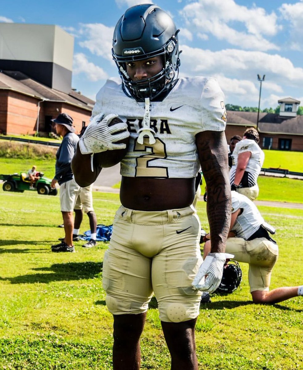 PimpAubie's tweet image. Big senior year coming for Auburn RB commit Alvin Henderson 🧡🦅