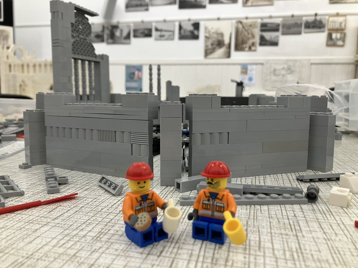 LearningHoolet's tweet photo. @welovehistory @ElginMuseum And now - time for a weel-earned LEGO cup of tea! #LearningWithHES https://t.co/NA548F78qX