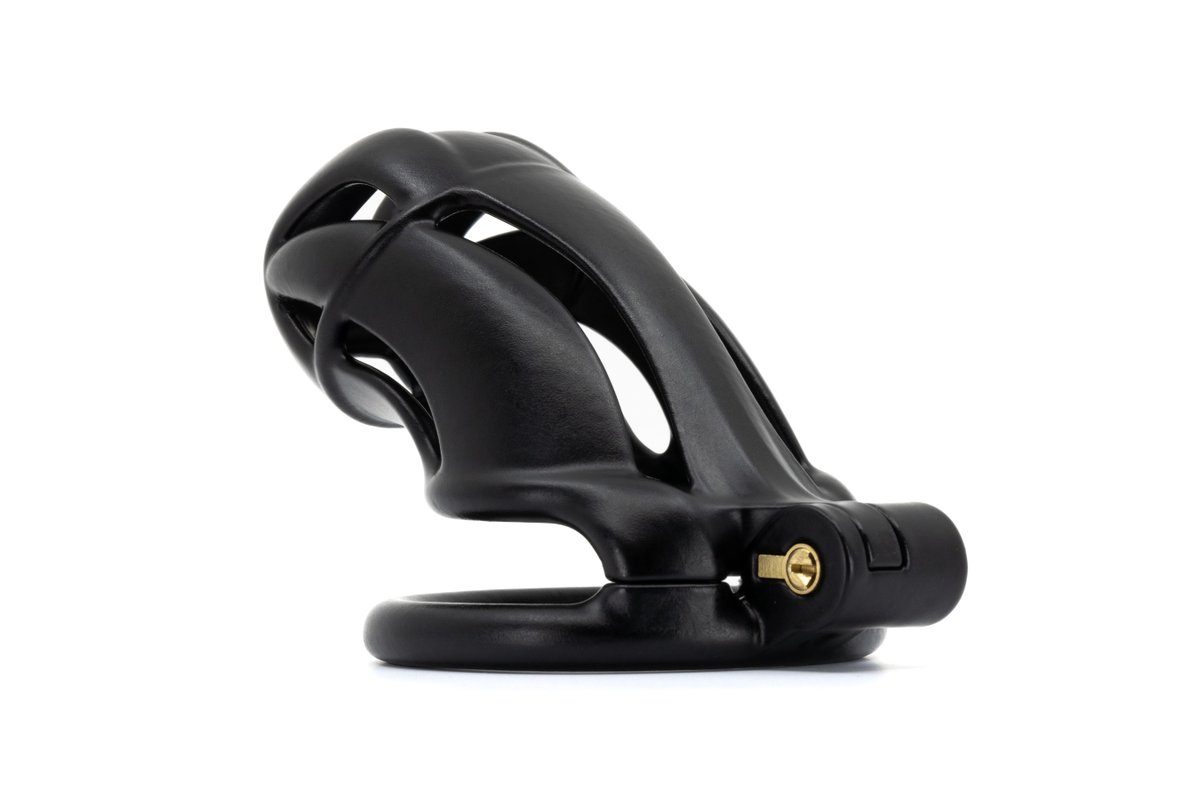 5 years. So. Many. Cages. It's finally time. This fall, we're expanding our lineup with a whole new style: KINK3D Viper.

• New (mostly) enclosed design

• New cage geometry with uniform inside width

• Compatible with existing KINK3D base rings

• Orders start Sept 3

🐍💕🔐