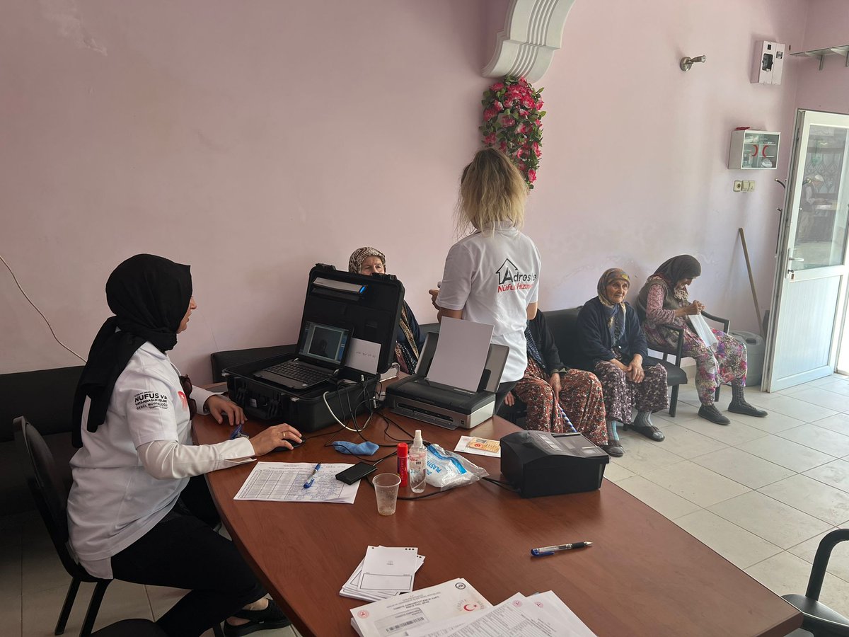 bigadicnufus's tweet photo. Adreste Nüfus Hizmetleri kapsamında Turfullar Mahallemizde yaşayan 75 Yaş üzeri  Yirmi Bir kıymetli büyüğümüzün evlerine giderek kimlik müracaatlarını aldık.

#HayatınızınHerAnında 
#İyikiNüfusçuyuz 
@TCNufus
@itasyapan 
@valiustaoglu
@BGADKAYMAKAMLI1 
@MahmutKececi61 https://t.co/4QIT0ZYzqJ