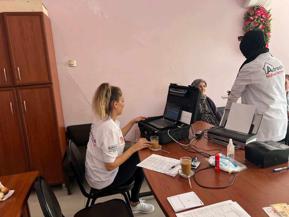 bigadicnufus's tweet photo. Adreste Nüfus Hizmetleri kapsamında Turfullar Mahallemizde yaşayan 75 Yaş üzeri  Yirmi Bir kıymetli büyüğümüzün evlerine giderek kimlik müracaatlarını aldık.

#HayatınızınHerAnında 
#İyikiNüfusçuyuz 
@TCNufus
@itasyapan 
@valiustaoglu
@BGADKAYMAKAMLI1 
@MahmutKececi61 https://t.co/4QIT0ZYzqJ