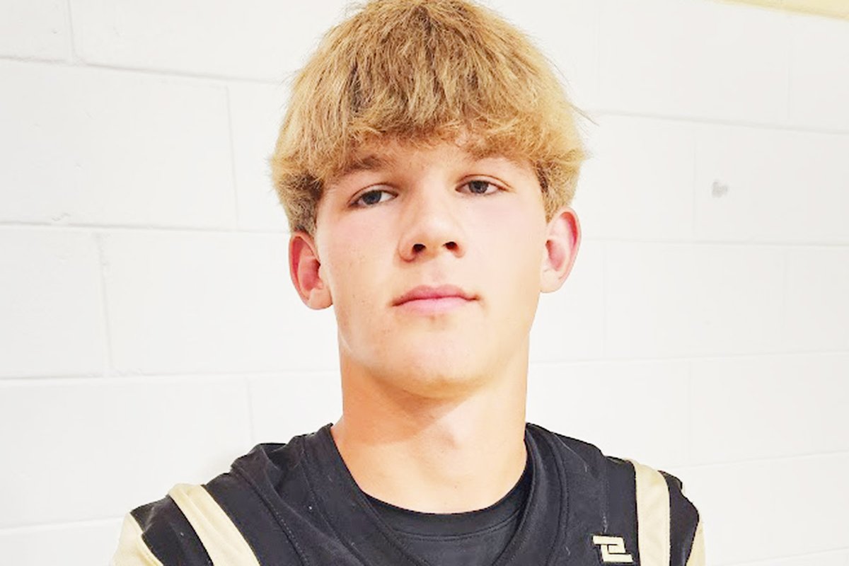 HuskerlandBob's tweet photo. At https://t.co/nxJLJ57blT we keep rolling along, this morning it's a couple of our No. 3 teams, a featured D-2 district and a feature story on Ansley/Litchfield's #LukeBailey. @JustinBailey_15 @NE8manFB @CroftonWarriors https://t.co/kd5FCTMgcS