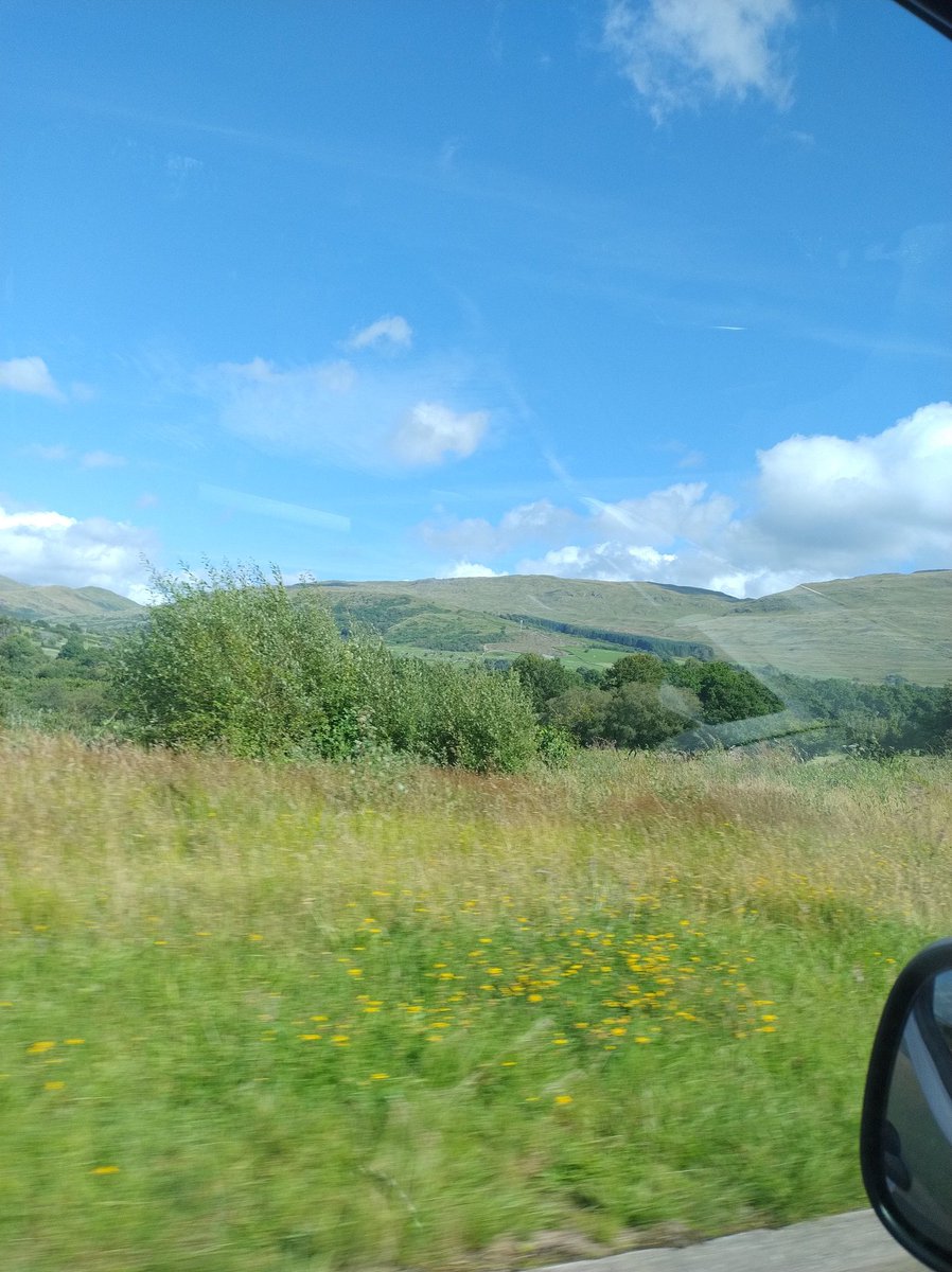 KeeleighHallam's tweet photo. Me asking if every hill in Wales is Snowdon https://t.co/F7S0UeQzM6