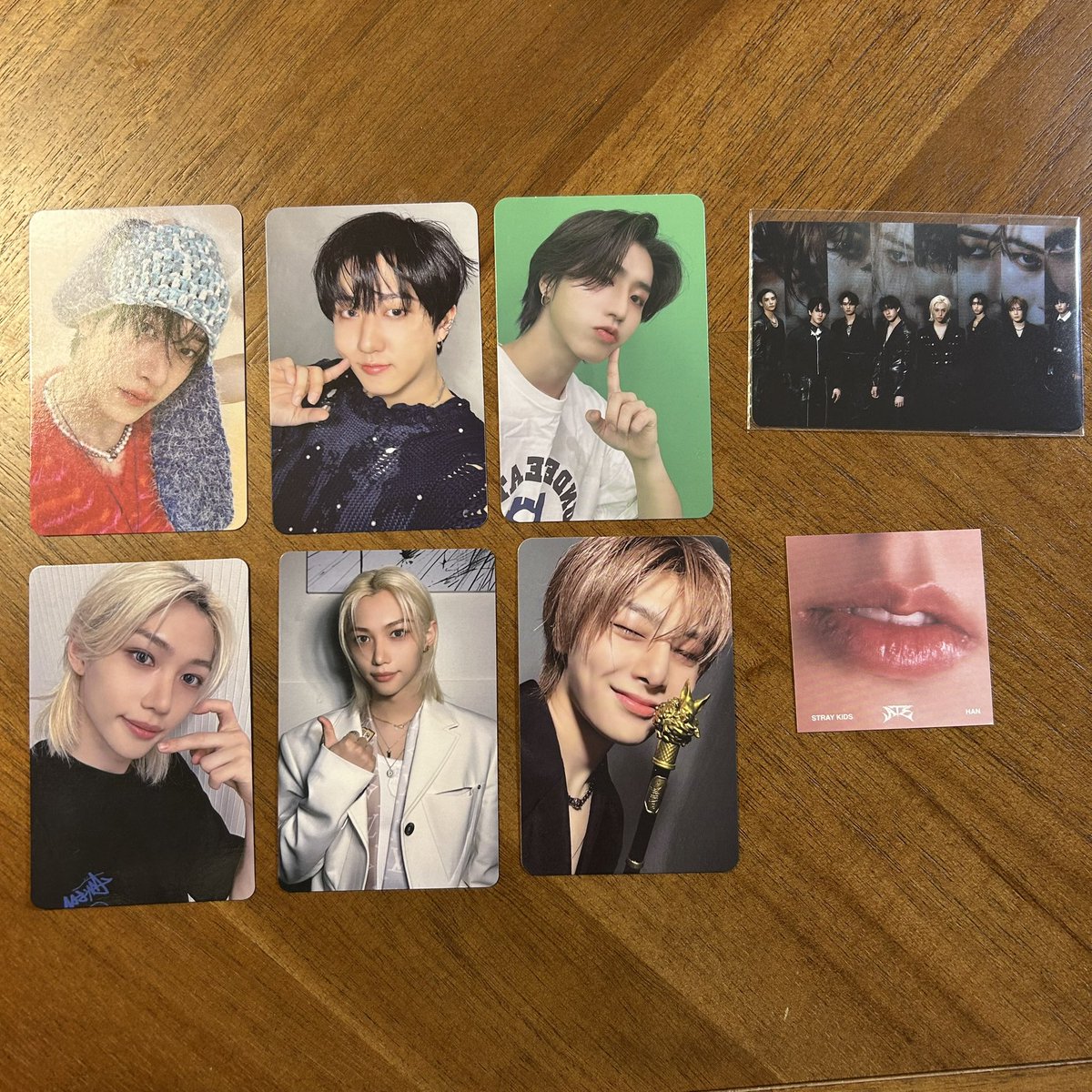 placeDistrict9's tweet photo. スキズ 交換 トレカ交換 リップカード タワレコ

譲 バンチャン、チャンビン、ハン、フィリックス、アイエン

求 同異種リノ
（トレカ⇔リップカード🙆‍♀️）

リップカード激求です🥲
まとめてだと嬉しいです。
お気軽にお声かけください！！ https://t.co/yhBUQrNmei