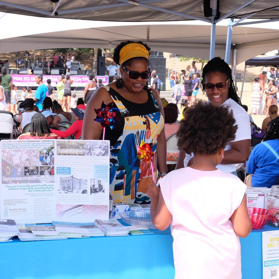 cdchc's tweet image. Last weekend was a blast as our incredible staff set up a booth at Umoja Fest! We offered free blood pressure checks, distributed harm reduction supplies, and enjoyed connecting with our vibrant community. 🎉 
#NationalHealthCenterWeek #SeattleRoots #UmojaFest2024