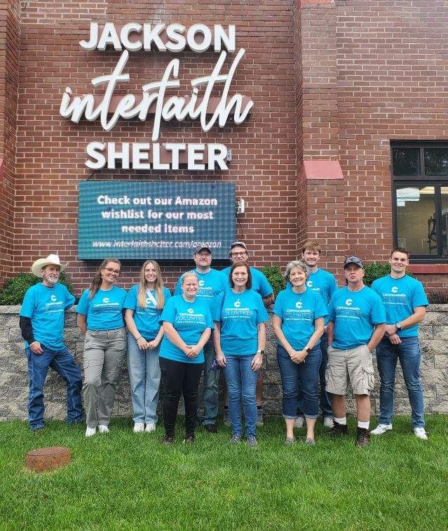 Commonwealth_HQ's tweet image. Our Business Development, Marketing, &amp;amp; Proposals team had the privilege of volunteering at the Jackson Interfaith Shelter and MyPlace. 🏠❤️
 
#OneCommonwealth #AnythingButCommon #CommunityImpact #VolunteerWork