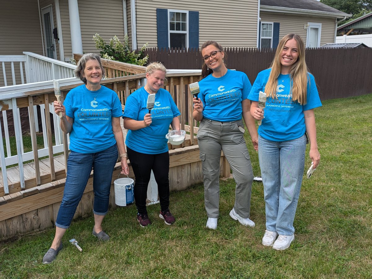 Commonwealth_HQ's tweet image. Our Business Development, Marketing, &amp;amp; Proposals team had the privilege of volunteering at the Jackson Interfaith Shelter and MyPlace. 🏠❤️
 
#OneCommonwealth #AnythingButCommon #CommunityImpact #VolunteerWork