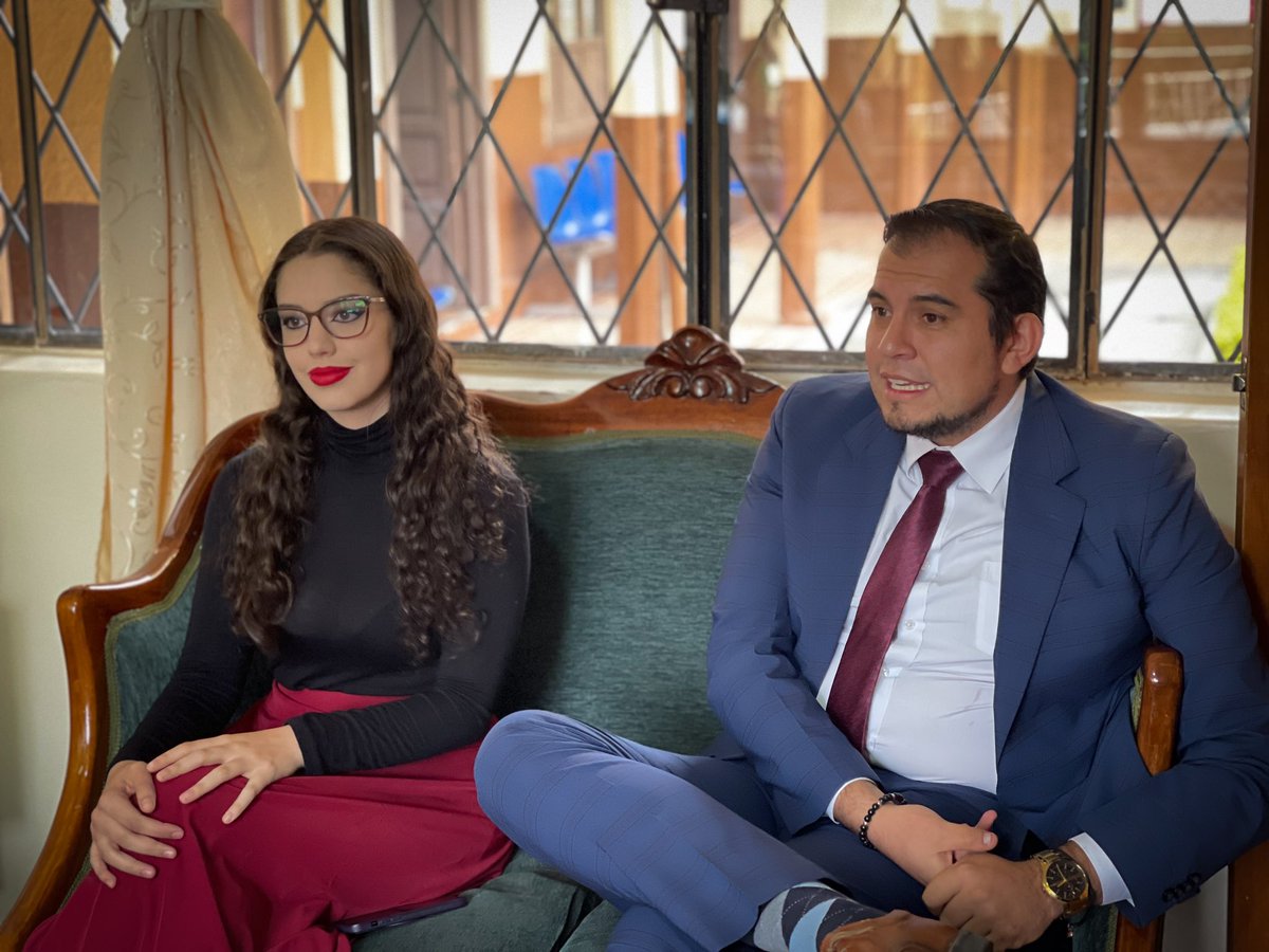 camileonok's tweet photo. Junto al Viceministro #MIES, @haburbano , mantenemos una reunión con el #HogarMiguelDeLeón. Nuestro compromiso es continuar trabajando de la mano por nuestros grupos más vulnerables, fortalecer nuestra cooperación y buscar los caminos más adecuados para solventar cualquier tipo de inconvenientes. #ElNuevoEcuadorResuelve