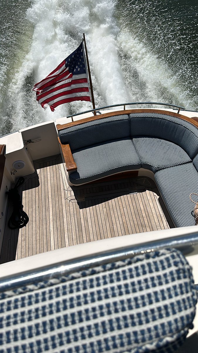 HinkLax's tweet photo. Hinckley on the family Hinckley.
#Generational
#ThanksCap https://t.co/jFL6HwzjMr