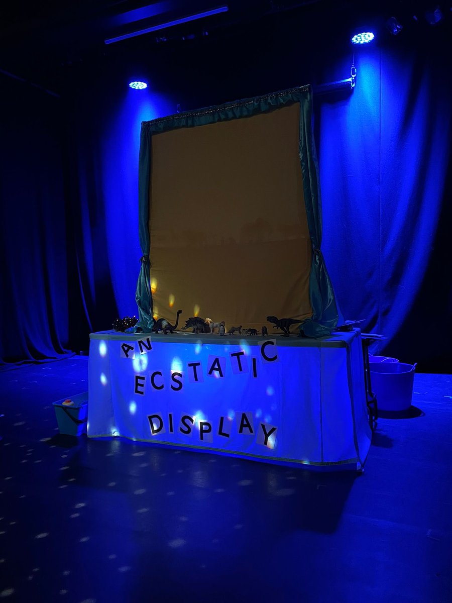 Naomi really enjoyed front row seats at the brilliant @jessiecave at <a href="/AssemblyRoxy/">Assembly Roxy</a> 

Bloody nice venue too!