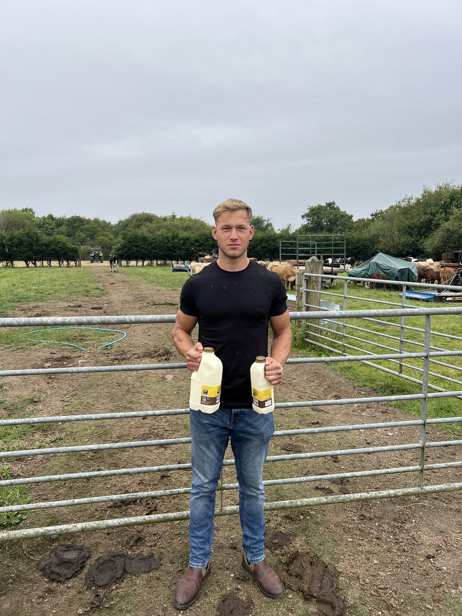 BarisYT6's tweet photo. Raw milk 🥛 https://t.co/JahjfzXHzz