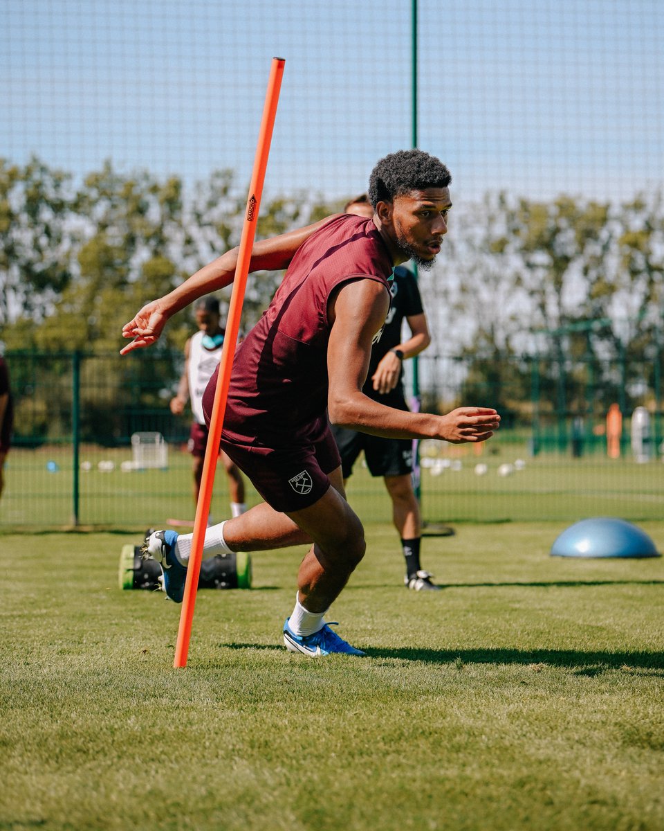 WestHam's tweet photo. JC at RG ⚒️ https://t.co/NGOvwNkF6J