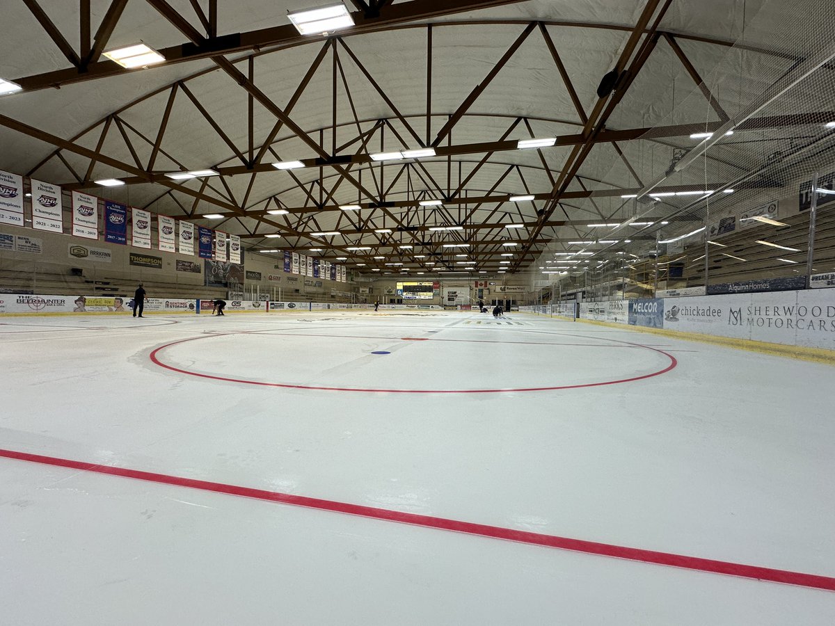 sgsaints's tweet photo. Things are happening at the Fuhr 👀

#BCHL | #FearTheBlue https://t.co/MyQzp6xAvA
