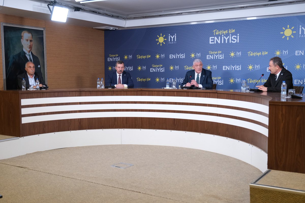 aefakibaba's tweet photo. Ankara İl Başkanımız Dr. Yener Yıldırım ve Teşkilatımız ile birlikte Genel Başkanımız Sn. Müsavat Dervişoğlu’nu ziyaret ettik. @iyiparti @YenerYILDIRIM06 @MDervisogluTR https://t.co/oln5zv08D3