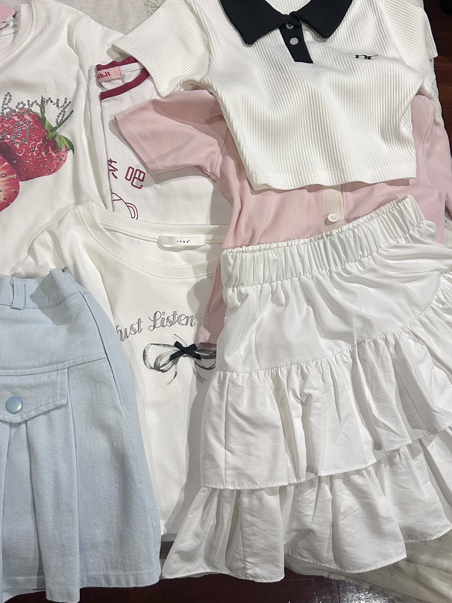2handpeacha's tweet photo. ส่งต่อเสื้อผ้า last lot❣️
ค่าส่ง 45 รี+ปักลด 5฿

*มีมากกว่าในรูป
ลง (15/8 19.30) ♡

#ส่งต่อเสื้อผ้า #ส่งต่อเสื้อมือสอง #ส่งต่อเสื้อผ้ามือสอง #เสื้อผ้ามือสอง #เสื้อผ้ามือสองราคาถูก  #ส่งต่อเสื้อผ้ามือ2 #โล้ะตู้เสื้อผ้า #ส่งต่อcintage #ส่งต่อvghbkk #ส่งต่อstylistshop #nicharisshop https://t.co/K8mhXewVrQ