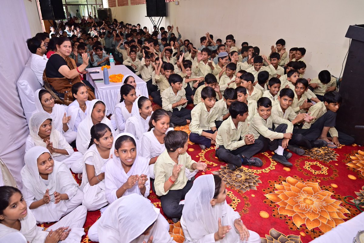 sangeetnatak's tweet photo. Glimpses of Day 1 of #Event4 in the #kaladharohar series, organized by Sangeet Natak Akademi at Govt. Model Sanskriti Senior Secondary School, Nuh (Mewat), Haryana.

#music #dance #drama #artist #folk #culture #SangeetNatakAkademi #nuh #haryana https://t.co/PxF7XCHSDO