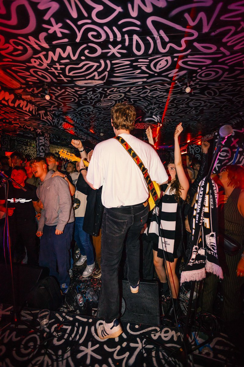 TheAvelons's tweet photo. Howay then, our next headliner is going to be at @ThinkTankNCL on 23rd November and tickets go on sale FRIDAY 10AM! 
Let’s make this the sweatiest, loudest, most memorable one to date.

Huge love as always to @This_Feeling for pulling it all together https://t.co/UX5wPPxmS1