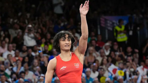 RevSportzGlobal's tweet photo. BREAKING 🚨 

Again the case has been extended 16 August 6pm Paris time.

 @Phogat_Vinesh @BoriaMajumdar 

#VineshPhogat https://t.co/D4gP8YKdaM