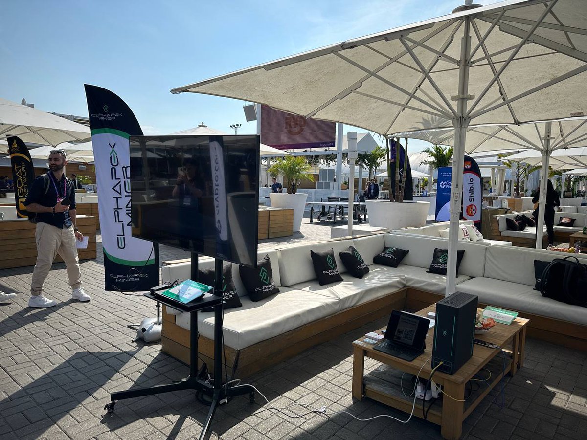 ElphaPex's tweet photo. 🚀 Day 1 of #BlockchainFuturistConf2024 is here! Swing by Cabana to get an exclusive first look at the #DGHome1, launching later this year.
Don't miss your chance to see it in action and be part of the #HomeMiningEra!
#ElphaPex #CryptoMining https://t.co/q0tHGfTjQz