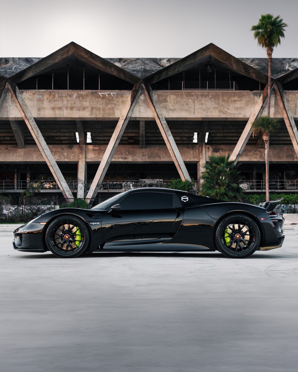 duPontREGISTRY's tweet photo. 2015 Porsche 918 Spyder | 1 of just 13 standard black Weissach cars sold new to the US

This incredible example is finished in Black over a Black leather interior with Acid Green piping. The entire car is wrapped in PPF protecting the paint from rock chips or any road debris https://t.co/oZWF8DrQq7