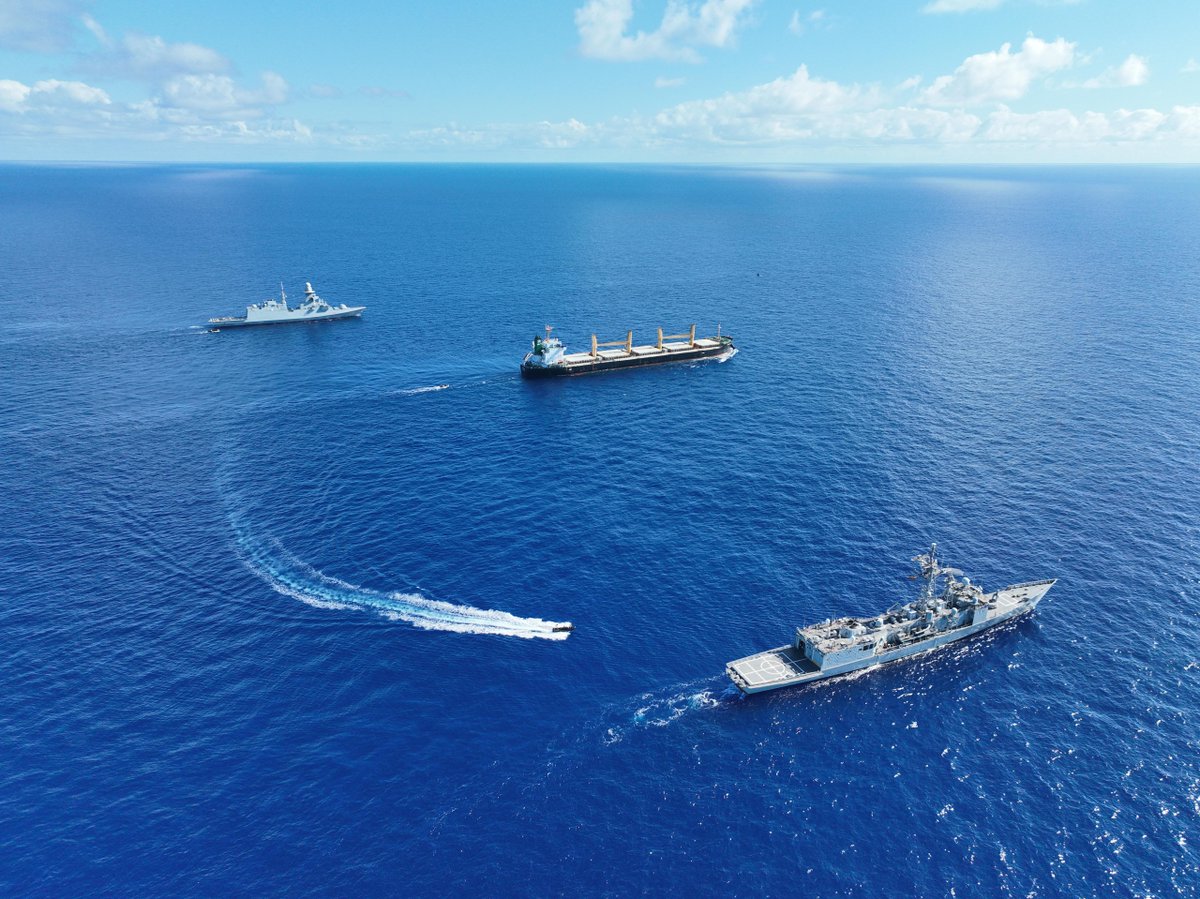 EUNAVFOR's tweet photo. This Voluntary Registration Scheme is one of the Best Management Practices n.5 (#BMP5) that 🇪🇺 #OperationATALANTA encourages to implement as part of planning a safe maritime route.
📋 Read more about BMP5: https://t.co/mfz5hMAaWg
(2/2)
#GoFurtherTogether https://t.co/9EvHWZRM0u