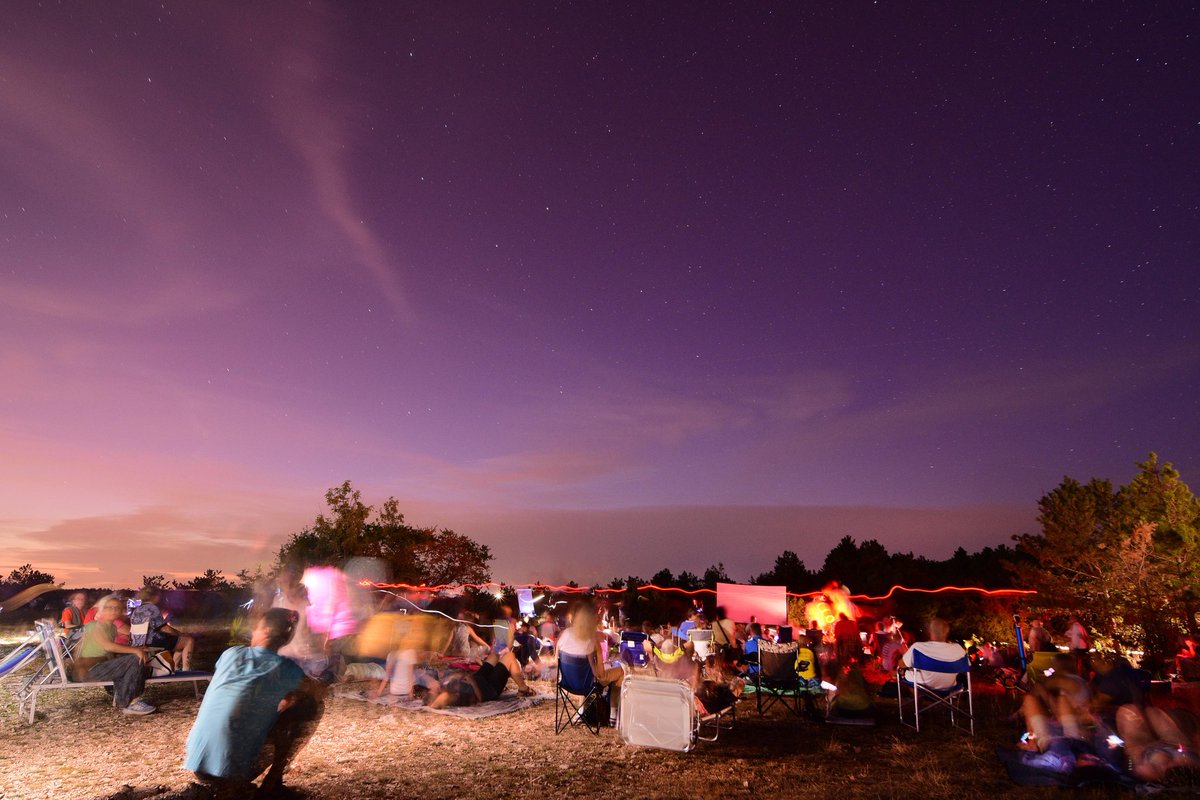 phgigliola's tweet photo. Grande serata ieri con il Centro Studi Astronomici Antares #Trieste al park "Rose d'Inverno" a San Lorenzo! Osservazione di #Perseidi, #aurora /SAR, congiunzione Giove-Marte e ripresa live di #Plutone, galassia M33, nebulosa Helix... al telescopio.
Foto: G.Antonazzi-G.Rizzarelli https://t.co/IAIVZWdwe9