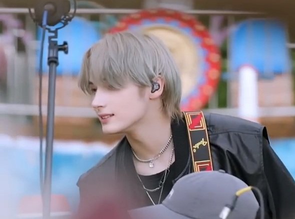 XFrovin's tweet photo. Happy #HUENINGKAI Day!

OUR BAND LEADER HUENINGKAI !!!! #HUEAreMyEverything 
#휴닝카이가수놓은여름밤의은하수
#愛され天使ヒュニンカイ
#TOMORROW_X_TOGEHTER 
#TXT_HUENINGKAI
#TXT https://t.co/tqZfNrQijC