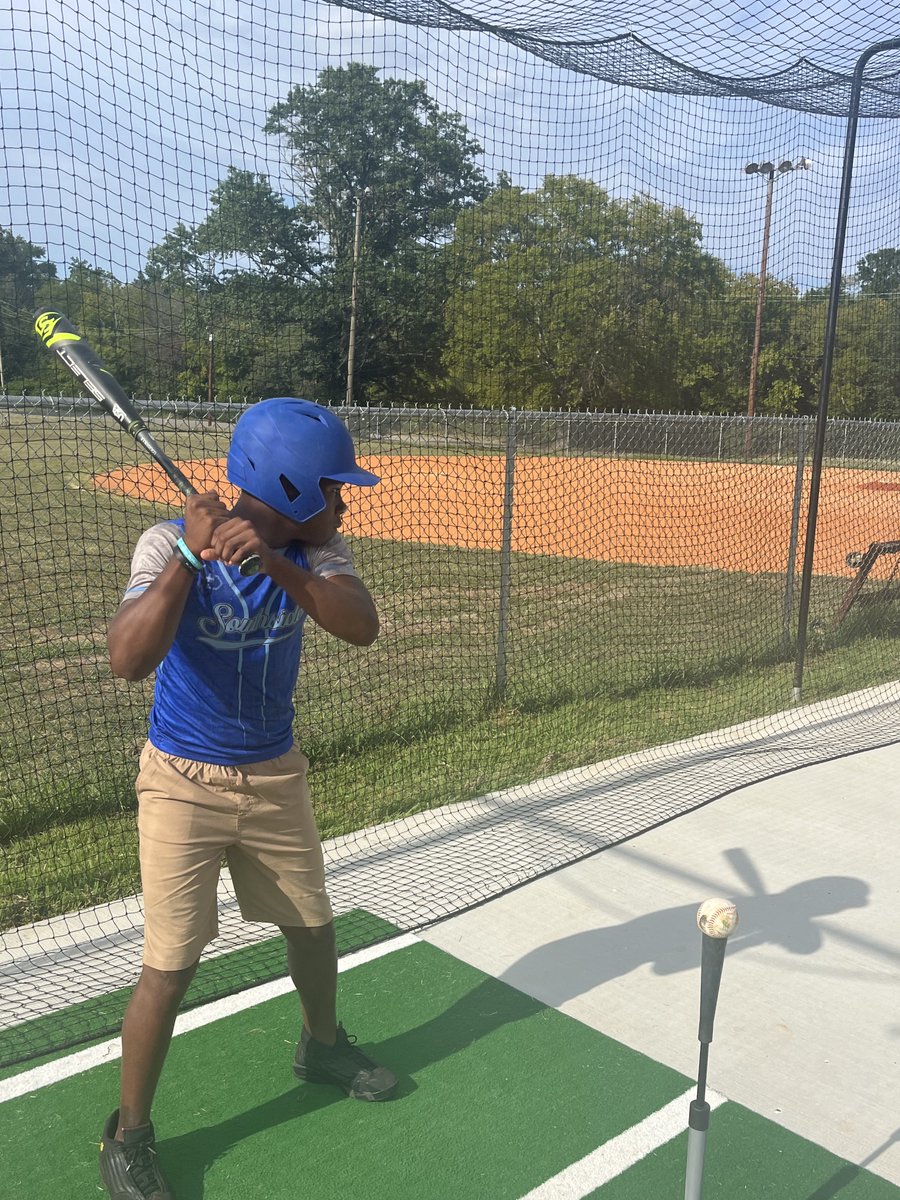 SYDChatt's tweet photo. Huge thank you to the MLB-MLBPA YDF @Baseball_YDF  for partnering with us to build a new batting cage at the Emma Wheeler Field!

The cage will serve our youth and community for years to come, as we equip and empower youth in Southside Chatt through baseball and mentorship! https://t.co/jsEIb2Pxsu