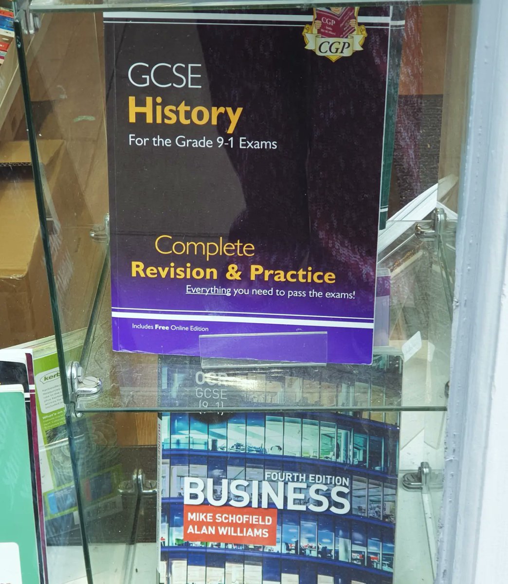 oxfam_harpenden's tweet image. Beat the #backtoschool rush! We have a great selection of #studyguides in our #windowdisplay at #Oxfam #Books #Harpenden this week with many more in-store! If you can&apos;t find what you&apos;re looking for, please do ask one of our volunteers as we have more upstairs in our stockroom!