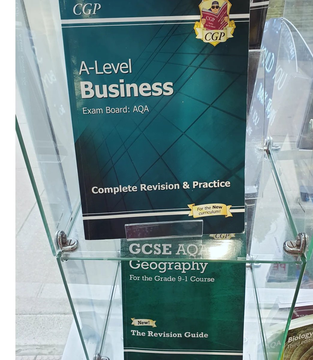 oxfam_harpenden's tweet image. Beat the #backtoschool rush! We have a great selection of #studyguides in our #windowdisplay at #Oxfam #Books #Harpenden this week with many more in-store! If you can&apos;t find what you&apos;re looking for, please do ask one of our volunteers as we have more upstairs in our stockroom!