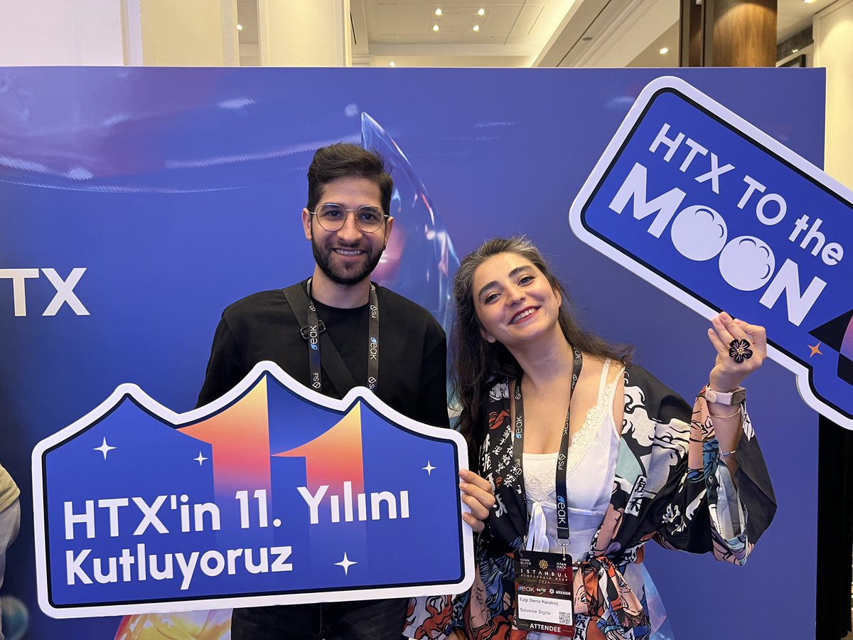 Ekip arkadaşımız Ezgi @CryptoVexxA ile birlikte <a href="/HTX_Global/">HTX</a> <a href="/HTX_Turkiye/">HTX Türkiye🇹🇷</a> standını ziyaret ettik