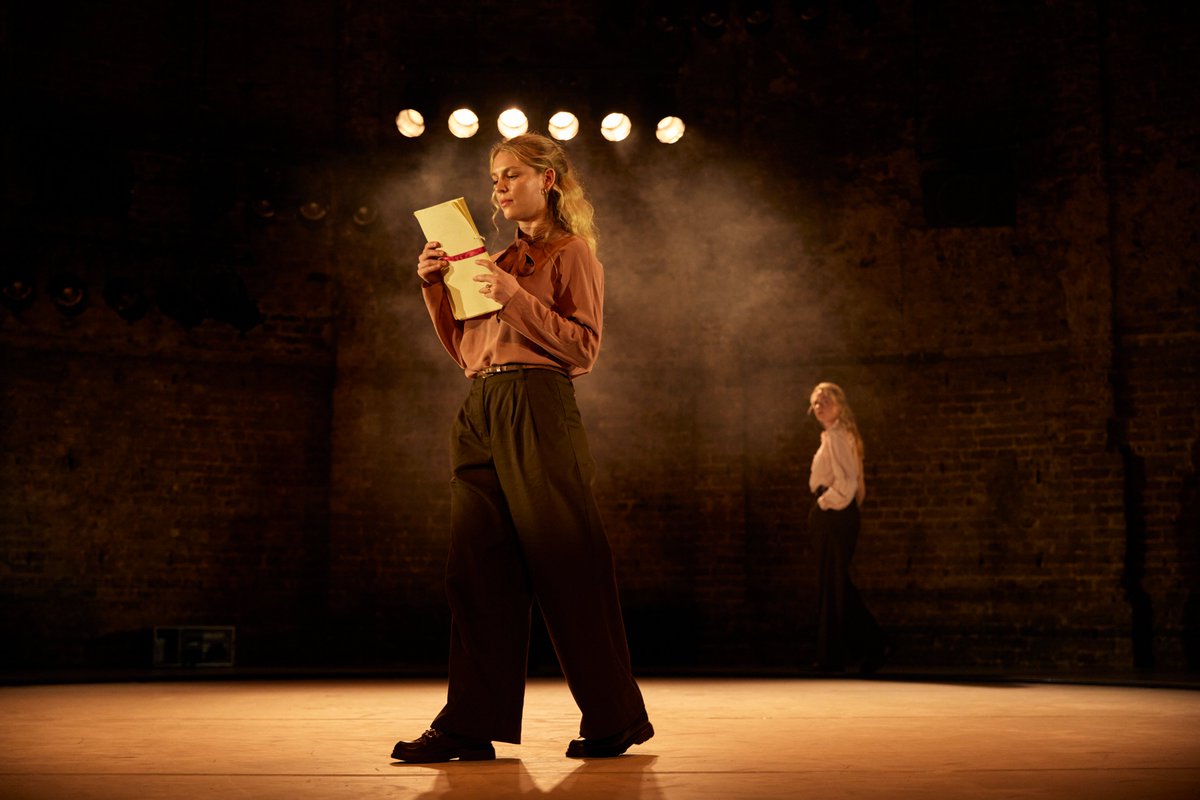 Almeida Theatre tweet media