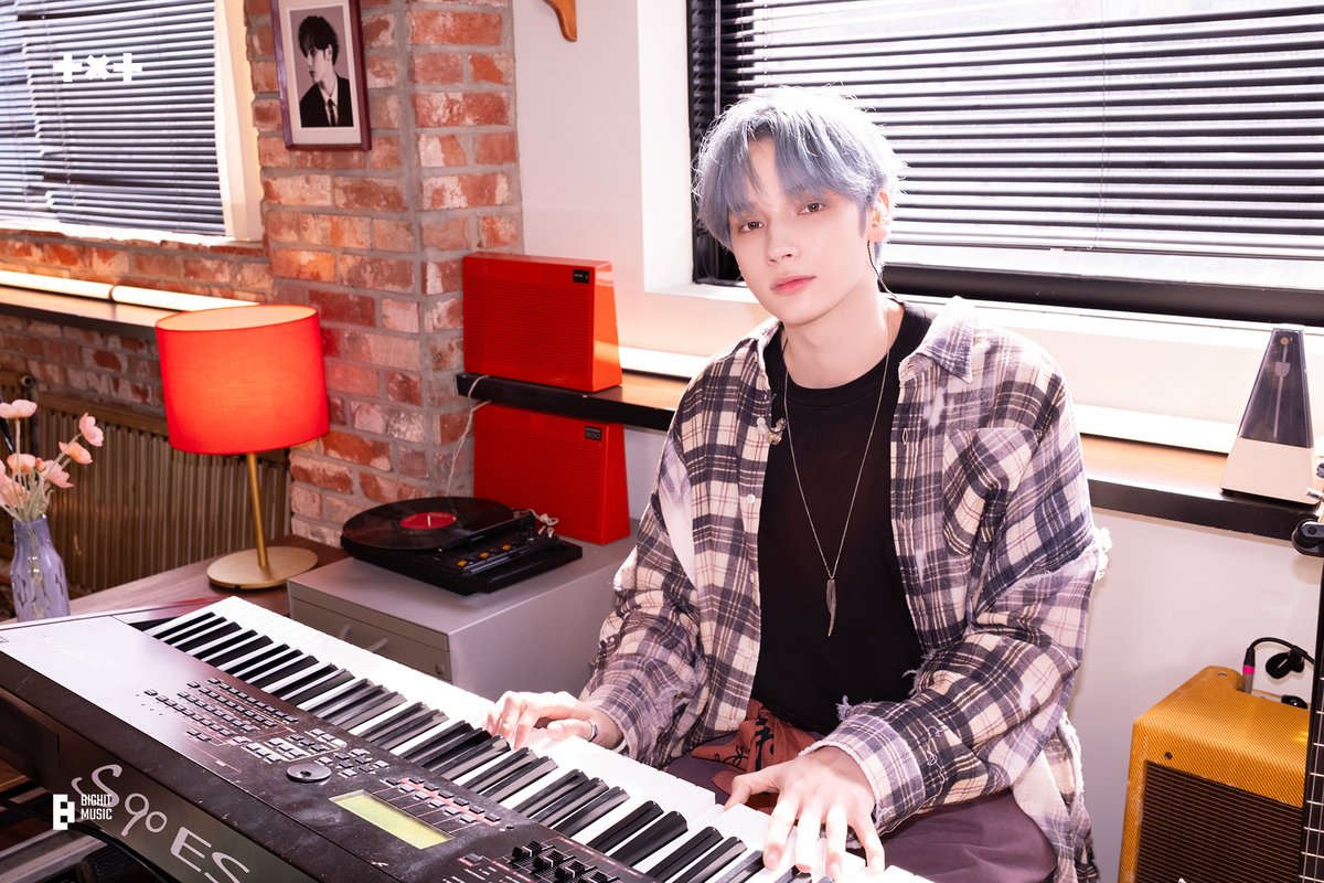 [#휴닝생일_txt]
💖🐧💖

More photos @ (weverse.io/txt/media/3-17…)
