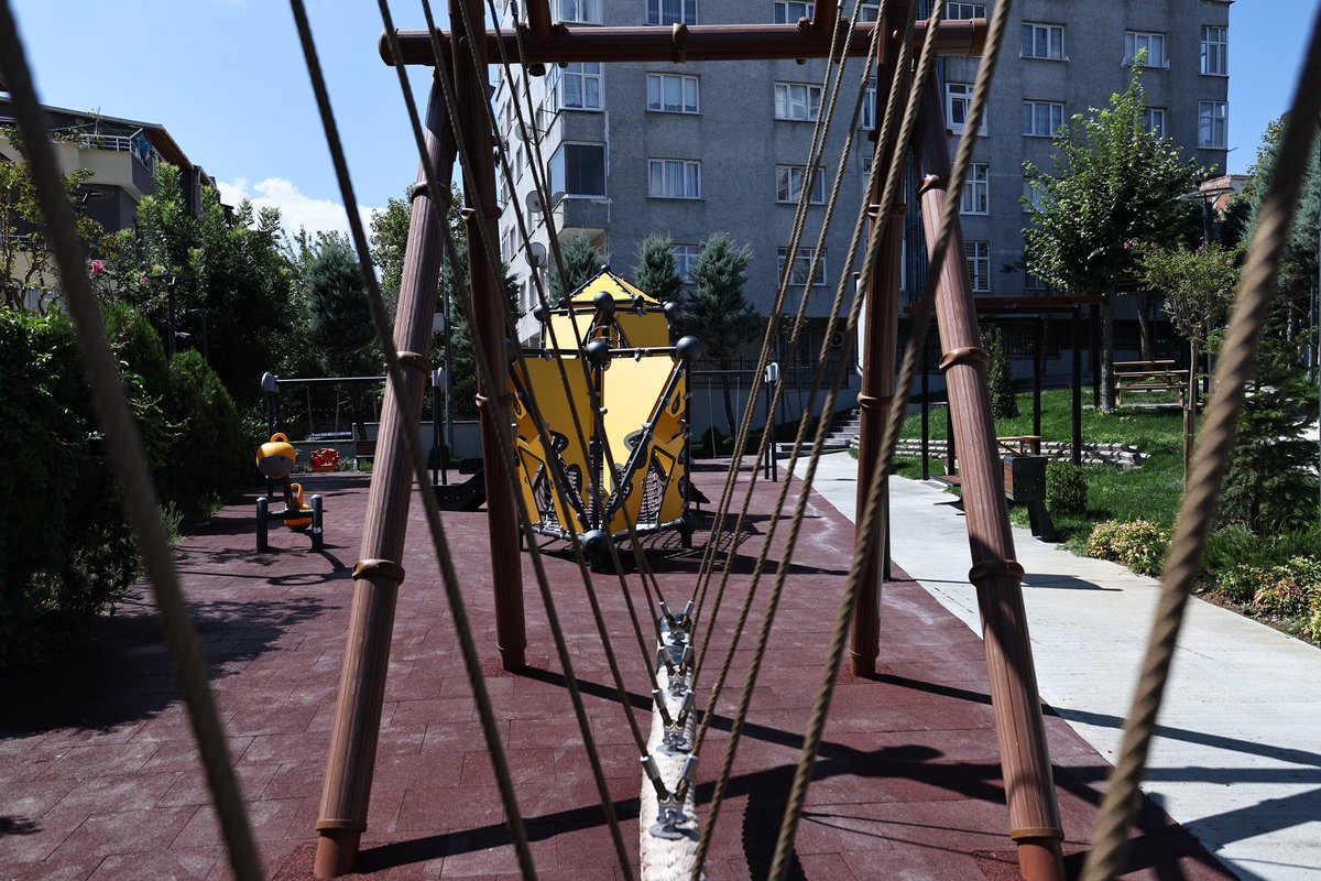 Parkımızın yenilenmesiyle birlikte daha renkli ve eğlenceli bir alan oluşturduk.  🌳

Ailece keyifli vakit geçirmek için parkımıza bekliyoruz.

📍Kirazlı Mah. Yunus Emre Sokak Parkı