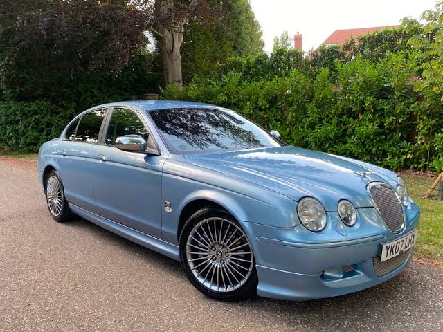 Vintageoddcars's tweet photo. Bring back Azul calcinha!! https://t.co/HLwEOL5SNw